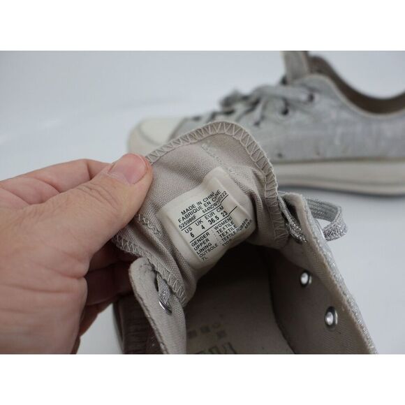 Converse Chuck Taylor Low Top Ox Size 6 Metallic Silver Shoes Sneakers Comfort - Picture 8 of 11
